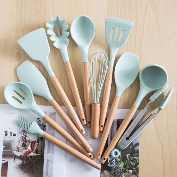 Silicone Cooking Utensils Set Non-Stick Spatula Shovel Wooden Handle Cooking Tools Set With Storage Box Kitchen Tool Accessories 3